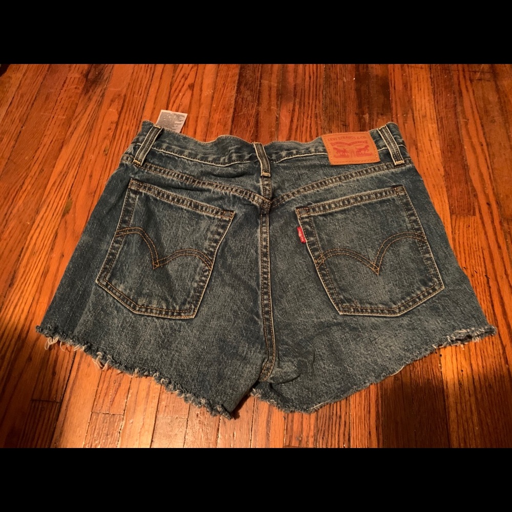 Vintage Levi’s high waisted shorts!